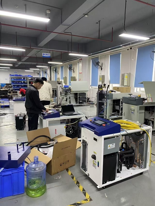 Últimas notícias da empresa sobre Shenzhen Hanwei Laser: técnicos produzem máquinas seguindo padrões profissionais